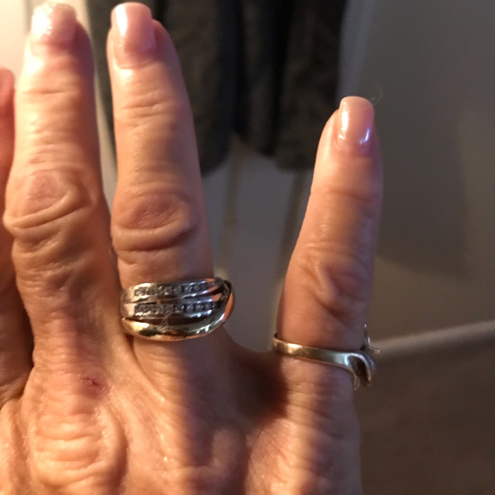 Gorgeous two toned 14k diamond  ring